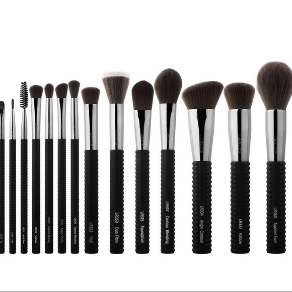 NWT LARUCE Beauty Rennie Brush Set (14 brushes + Cup) - Picture 2 of 7